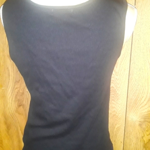 Black Short Sleeved Size Medium Shirt Round Neck Blouse - Picture 3 of 4